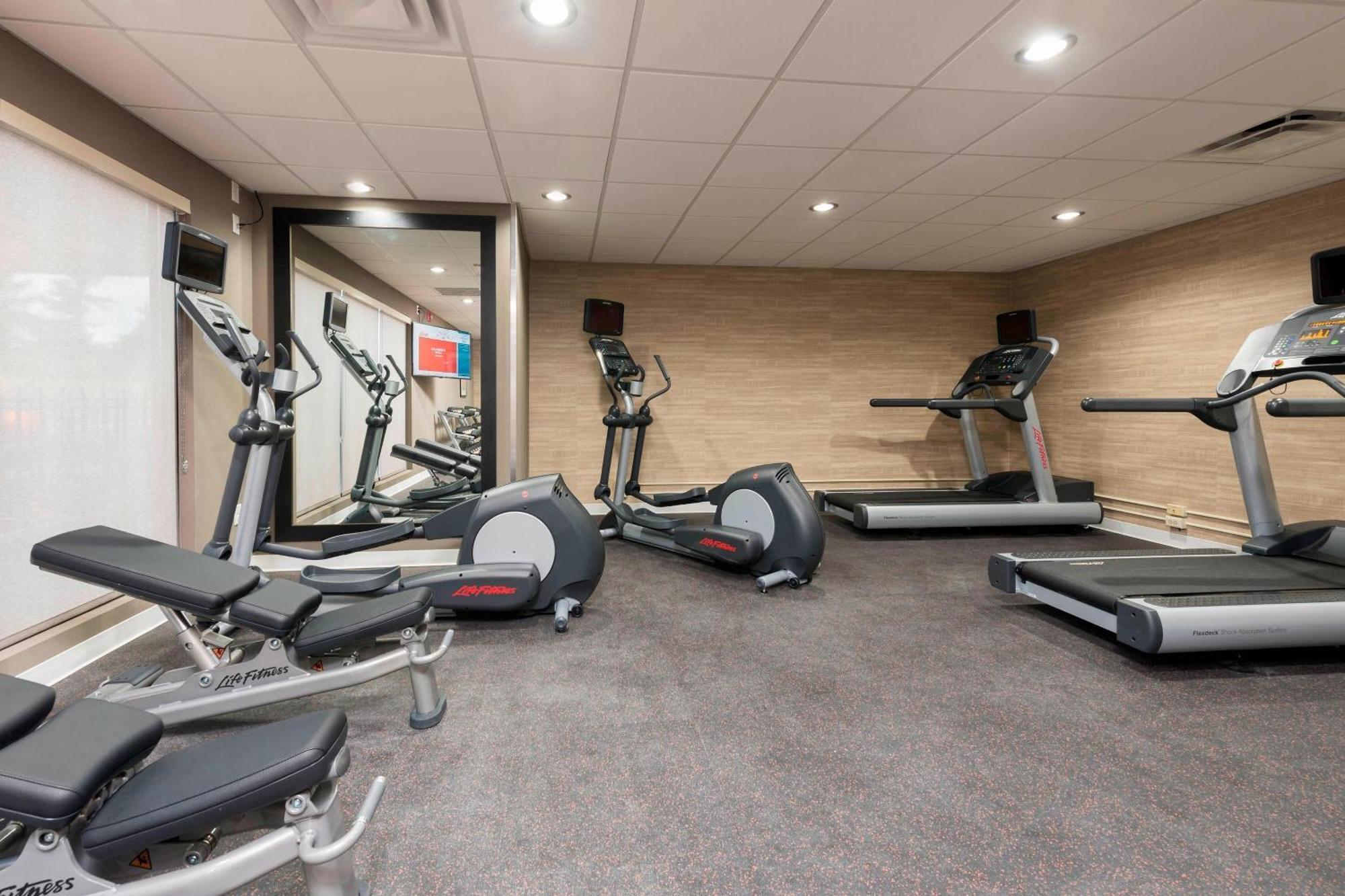 Towneplace Suites By Marriott Ontario-Mansfield Buitenkant foto