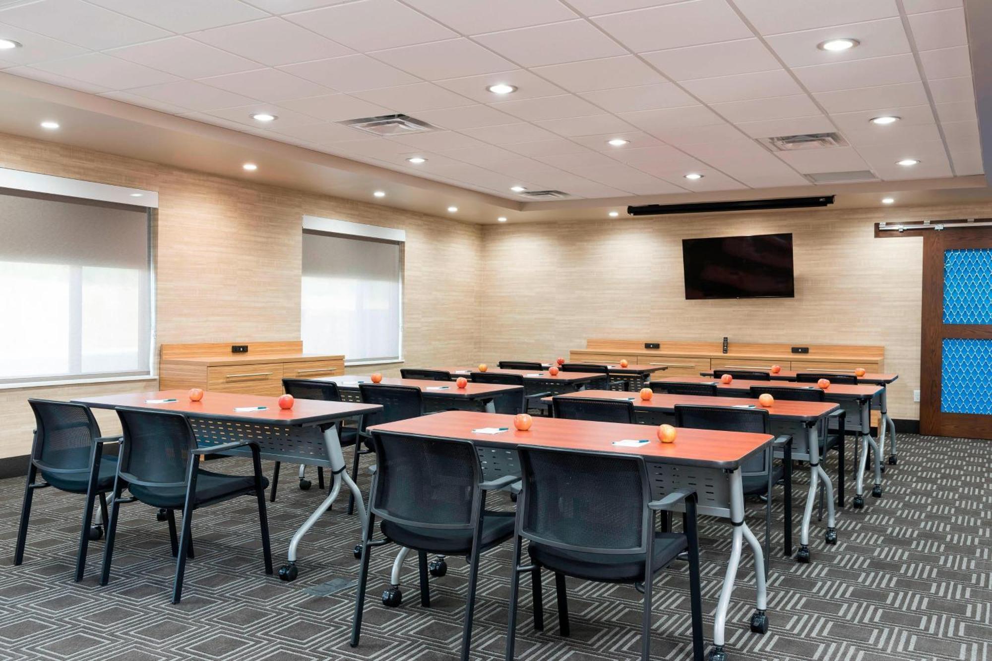 Towneplace Suites By Marriott Ontario-Mansfield Buitenkant foto