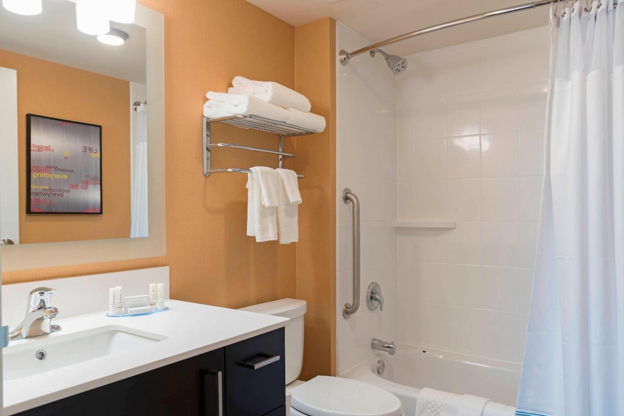 Towneplace Suites By Marriott Ontario-Mansfield Buitenkant foto