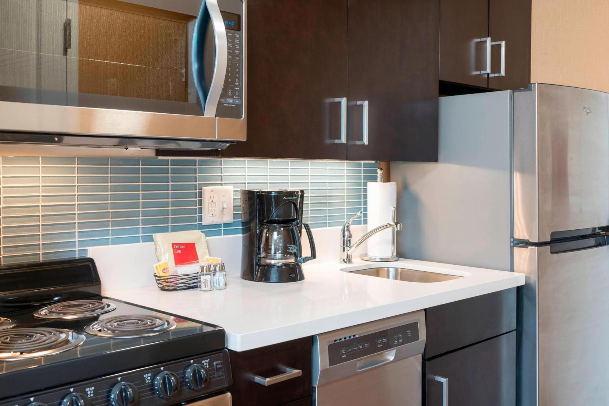Towneplace Suites By Marriott Ontario-Mansfield Buitenkant foto